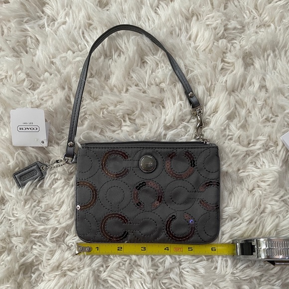 Coach Bag | Small Sequin Wristlet - Picture 7 of 8